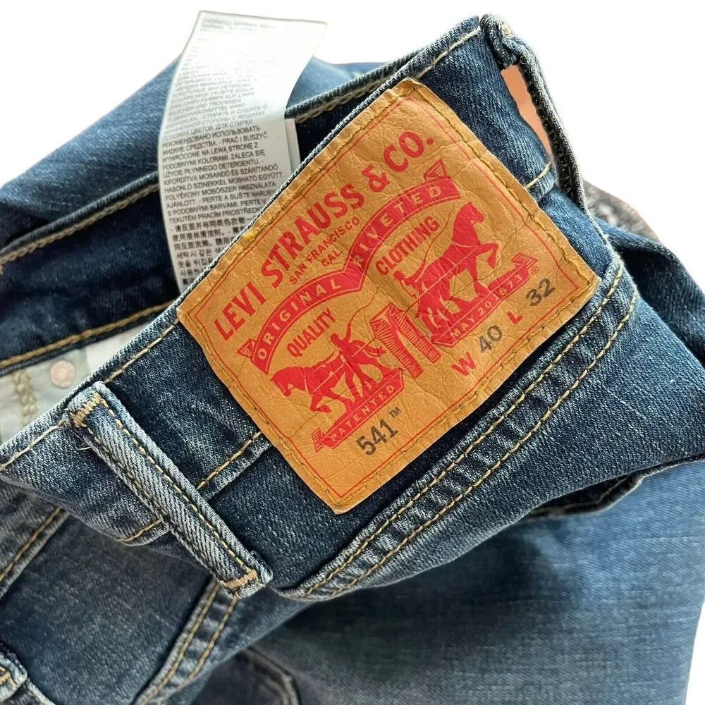Levis used normal